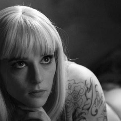 "Corps qui jouissent", "Amour à plusieurs" : ce film sulfureux à découvrir gratuitement en ligne est une fable féministe "très crue et culottée sur le sexe"