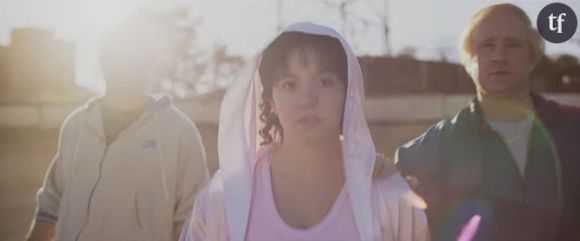 Ca y est. Le trailer de Christy, le biopic de la boxeuse professionnelle Christy Martin, est en ligne. Il est à découvrir en bas de cet article.

Christy Martin, sportive à la trajectoire romanesque, sportive lesbienne, icône badass, en quête de liberté et de coups à rendre, victime de violences patriarcales, par-delà les ring. Christy Martin, aujourd'hui, c'est donc Sydney Sweeney, métamorphosée dans cette bande annone il faut le dire, hallucinante.