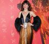 "Quelle femme", "Incroyable", "Si authentique" : Lou Doillon topless pour ses 43 ans, elle dévoile des images inspirantes contre la censure des seins féminins
