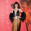 "Quelle femme", "Incroyable", "Si authentique" : Lou Doillon topless pour ses 43 ans, elle dévoile des images inspirantes contre la censure des seins féminins