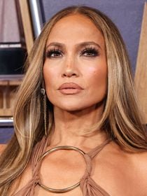 "Qui embrasse le mieux ?" : Jennifer Lopez dévoile son partenaire le plus chaud dans un entretien sulfureux