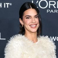 "Plus sublime que jamais" : en body rouge ou quasi topless, Kendall Jenner sidère ses fans sur ces photos