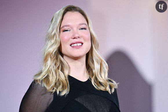 "Qu'est-ce qui lui est arrivé ?", "Elle mange bien à la cantine" : Léa Seydoux dévoile ses courbes dans une robe transparente et s'attire les critiques des grossophobes