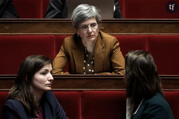 Sandrine Rousseau affirme que "les équilibres démocratiques" seraient mieux respectés sous sa présidence.