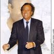 "Quel porc", "Culture du viol" : quand Julio Iglesias embrassait de force des femmes à la télévision, les internautes indignés