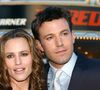 Lors d’un entretien avec le magazine GQ en mars 2025, Ben Affleck a fait l’éloge de son ex-femme, Jennifer Garner. "J’ai vraiment de la chance d’avoir une très bonne coparente et partenaire en la personne de Jennifer Garner, la mère de mes enfants, qui est merveilleuse et géniale, et nous travaillons bien ensemble", a-t-il confié. Le même mois, les deux exs ont été photographiés enlacés lors d'une partie de paintball avec leur fils Samuel. Si leur co-parentalité est souvent érigée en tant qu'exemple, cette proximité fait parfois grincer des dents leurs détracteurs. "C'est ce qu'on appelle une bonne co-parentalité !", commente un internaute, tandis qu'un autre affirme : "Une bonne coparentalité ne signifie pas que vous devez traîner avec votre ex....beaucoup de couples sont d'excellents coparents tout en étant respectueux de leur moitié, comme le fiancé de Jennifer."