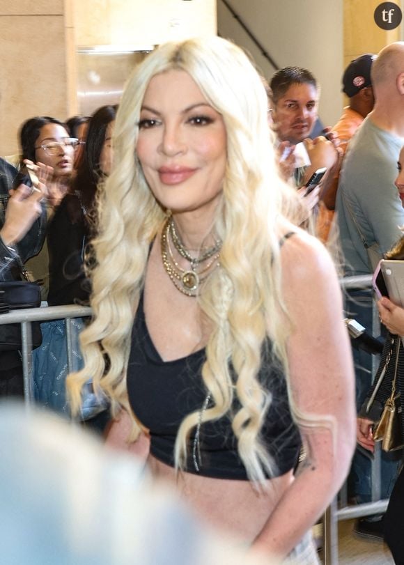 Tori Spelling arrive aux iHeartRadio Awards après avoir annoncé qu'elle avait demandé le divorce de son ex-mari Dean McDermott. Los Angeles, CA, USA le 1er avril 2024. Photo by Wil Roberts/Splash News/ABACAPRESS.COM