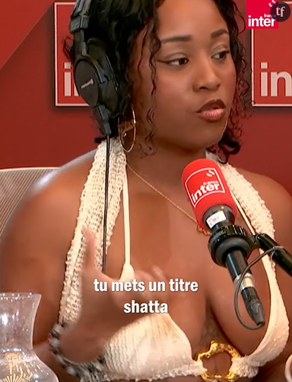"Vulgaire et indécent" : cette célèbre chanteuse jugée pour sa "tenue trop décolletée", est victime de misogynoir, et c'est honteux