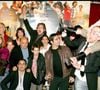 L'actrice n'a pas échappé à la méchanceté des réseaux sociaux, puisque de nombreux commentaires s'attardent sur son physique. "Trop belle petite ! Bon là ça change...", "Elle a morflé", "Elle a pris cher", "Que s'est-il passé ?", peut-on, entre autres, lire sans aucune bienveillance. Des exemples parmi tant d'autres qui démontrent à quel point notre société est obsédée par l'apparence physique des femmes.
Dans les commentaires, certaines personnes appellent à davantage de bienveillance et dénoncent ces jugements constants : "Vous êtes trop à l'aise caché derrières vos pdp (photos de profil, ndlr) noires, elle est super belle", "Les coms sont pitoyables et assez représentatif de notre société sans cervelle et obsédée par le physique". "Elle avait douze ans au moment du film, c’est normal qu’elle ait changé", souligne également une internaute. Si à l'époque c'est la presse people qui s'emparait de ce type de critiques constantes sur le physique des stars, désormais il suffit d'un tweet, d'une vidéo TikTok, d'un post Instagram pour déverser sa haine, déguisée en "avis personnel", sur l'apparence d'une femme.