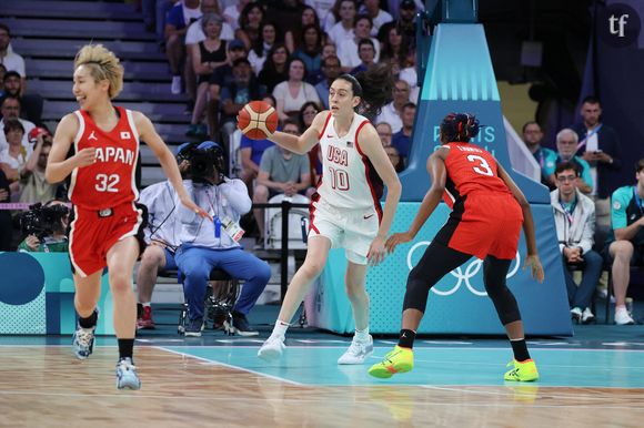 Ce sont des images qui choquent. Des misogynes ont provoqué l'interruption de matchs de basketball outre atlantique en envoyant des sextoys sur le terrain. Une indéniable attaque envers les sportives professionnelles.