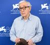 Woody Allen a réagi aux accusations de violences sexuelles qui ont long cours à son encontre ces dernières années. Allégations de violences incestueuses auxquelles il appose des réactions lunaires au possible.