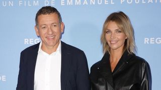 "30 ans de moins", "Il en change comme de chemise", "Il fait une collection" : Dany Boon apparaît avec sa nouvelle compagne, et les internautes se lâchent