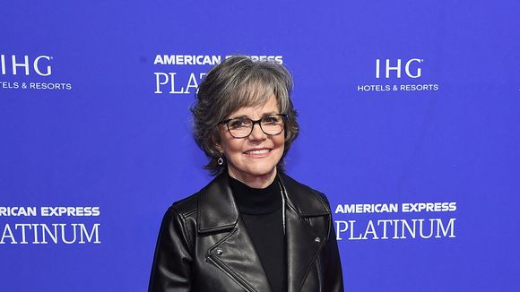 "J’ai dû coucher pour avoir un rôle" : agressions sexuelles, abus… Cette actrice iconique révèle ses plus sombres secrets