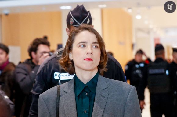 "Violence coloniale et misogyne" : Adèle Haenel dénonce le harcèlement de cette grande autrice anti-raciste par l'extrême-droite