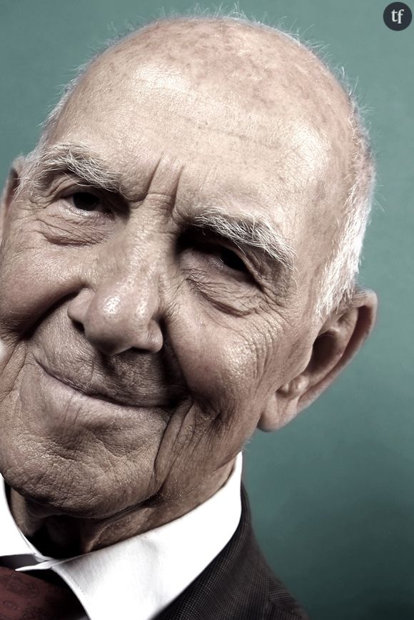 "Les seins ! Je regarde ça en premier chez une femme" : l'interview de ce célèbre intellectuel fait polémique plus de 10 ans plus tard