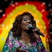 "Je ne suis pas féministe, car j'aime les hommes", ose cette célèbre chanteuse dans une déclaration polémique et lunaire