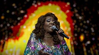 "Je ne suis pas féministe, car j'aime les hommes", ose cette célèbre chanteuse dans une déclaration polémique et lunaire
