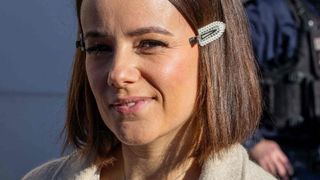 "C’est son portrait craché", "On dirait deux soeurs !" : cette chanteuse iconique des années 2000 célèbre son anniversaire avec sa fille et leurs photos sidèrent les internautes