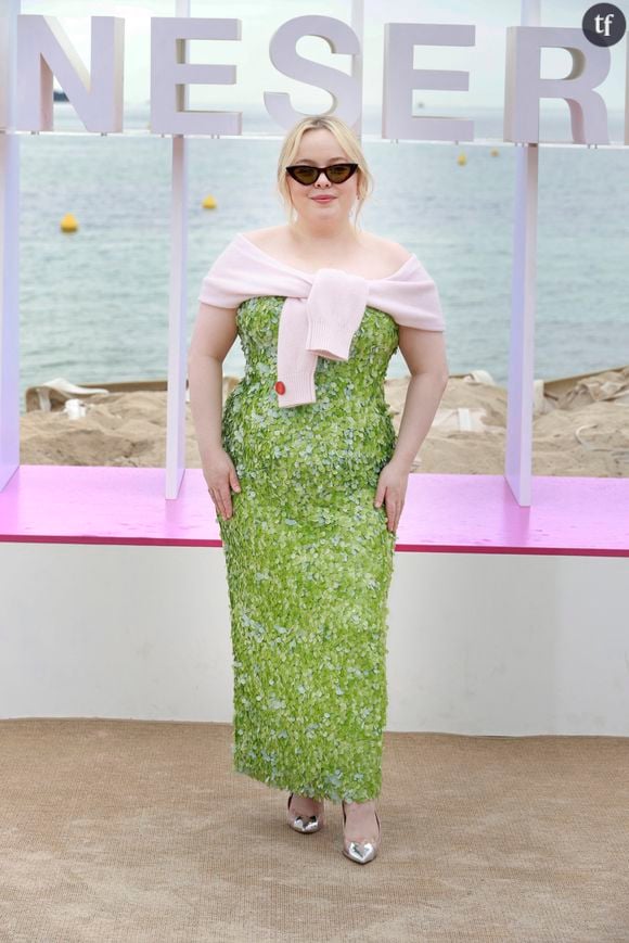 Les temps changent mais jamais la grossophobie, cette discrimination et stigmatisation qui passe autant par le traitement des personnes concernées dans l’espace public, que par leur représentation dans la culture populaire. C’est pour cela qu’a été initié le mouvement body positive.