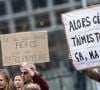 Un peu plus d’un mois après le procès de l’acteur français de 76 ans accusé d’agressions sexuelles, dont le jugement sera rendu le 13 mai 2025 par le tribunal correctionnel de Paris, ce dernier a déjà retrouvé le chemin des tournages, comme le révèle le magazine Voici photos volées à l’appui, dans son édition de ce vendredi 2 mai. Gérard Depardieu tourne actuellement dans le film de son amie Fanny Ardant, Elle regardait sans plus rien voir, dans l'archipel des Açores au Portugal. Une information confirmée par BFMTV, qui s’est entretenu avec la productrice du long-métrage. Un retour à l'écran qui indigne l'opinion publique.