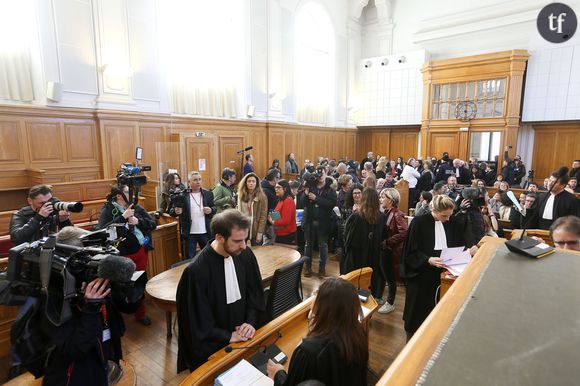 Lequel s'appesantira davantage sur la corrélation entre le quotidien professionnel de l'accusé et ses crimes. Joël Le Scouarnec a travaillé en Touraine, en Bretagne, à Vannes, en Charente-Maritime... Autant d'épisodes qui devront être passés au peigne fin pour établir une chronologie.