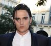 Alors qu'Alain Delon a volontiers suscité des controverses de son vivant et suite à sa disparition, notamment, concernant son attitude à l'égard des femmes, les lecteurices du Parisien expriment leur indignation sur les réseaux sociaux, où les déclarations d'Alain-Fabien Delon font énormément réagir : "Encore un pour lequel tout le monde savait mais personne n'a rien dit car intouchable car sousous", "Il n’a jamais été tendre avec les femmes", lit-on sur Instagram.