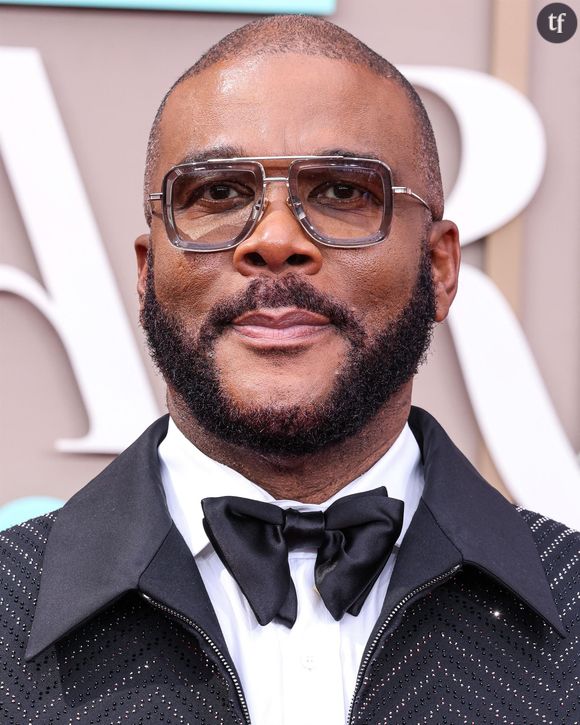Cependant, d'aucuns annoncent aujourd'hui sa chute, alors que d'accablantes accusations le visent. Tyler Perry est effectivement accusé de harcèlement sexuel. Des allégations qui font intensément réagir ses fans. Quitte à sombrer dans le victim blaming ?