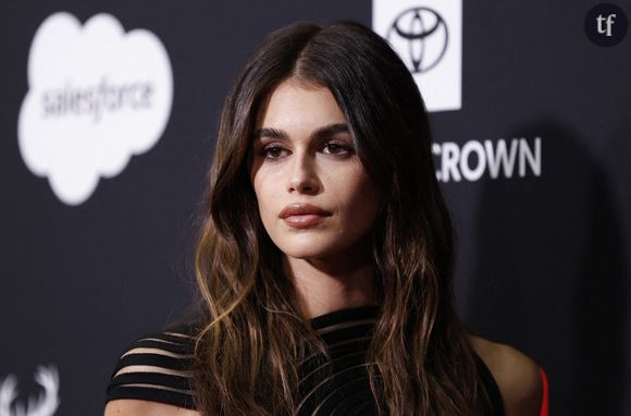 "Elle ne perd pas de temps, elle est jeune et aime les hommes vieux", affirme un abonné, soulignant les différents écarts d'âge entre Kaia Gerber et les trois derniers hommes avec qui elle est sortie.