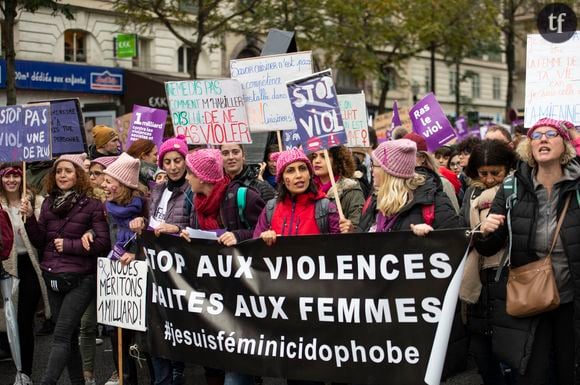 "213 000 femmes sont victimes de violences physiques et/ou sexuelles par le conjoint"