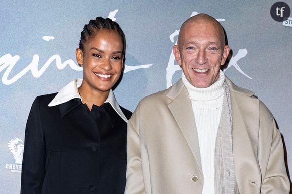 Vincent Cassel et Narah Baptista ont été photographiés sur une plage d'Ipanema, au Brésil, le 10 mars.