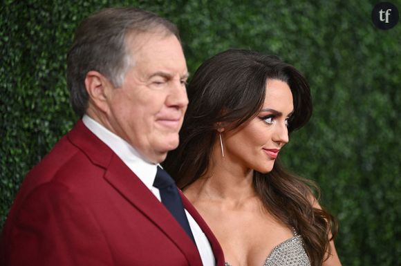 “Dégoûtant”, “c’est pour l’argent” : cette légende du football de 73 ans et sa copine de 24 ans créent la controverse avec leur couple