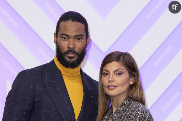 Nawell Madani dans la tourmente

Ce n'est pas la première fois que Nawell Madani est dans la tourmente. En septembre 2023, Mediapart avait dévoilé une longue enquête sur les coulisses du tournage de sa série Netflix Jusqu'ici tout va bien. De nombreux techniciens faisaient part de l'enfer du décor, entre propos homophobes, tensions et mise en danger des salariés. "Nawell criait tous les jours et du coup, tout le plateau s’y mettait, il y avait une tension en permanence", confiait une employée au média d’investigation. Deux actrices de la série, Kahina Carina et Carima Amarouche, évoquaient, quant à elles, des conditions de tournage "tout à fait normales et professionnelles".