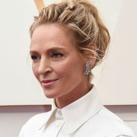 "Il voulait que je me dénude toujours plus !" : Uma Thurman dénonce l'attitude de ce cinéaste alors qu'elle n'avait que 20 ans
