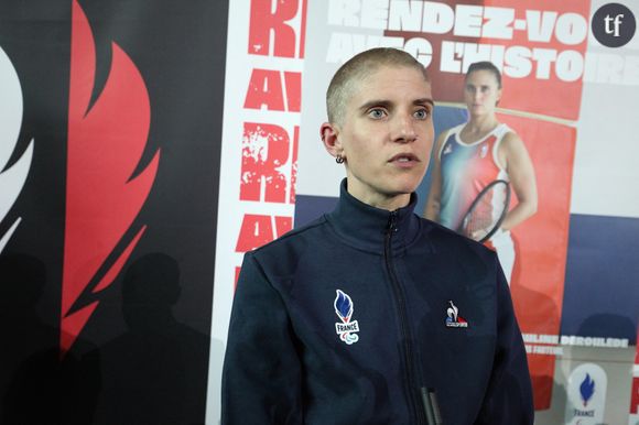 La championne couronnée aux "Para" vient de dédier sa médaille à sa femme. Sa victoire est aussi athlétique que symbolique. Elle apporte une visibilité queer à ces Jeux...