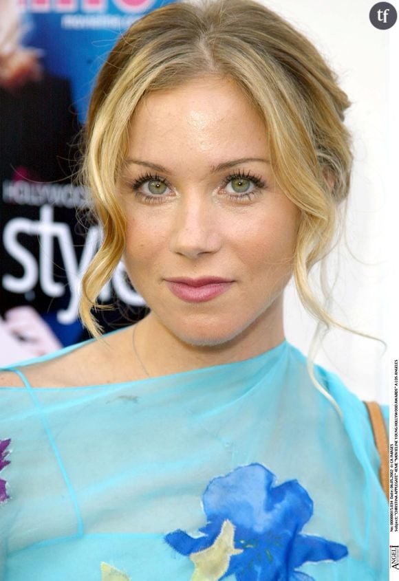 Christina Applegate a-t-elle souffert de dysmorphie corporelle ?