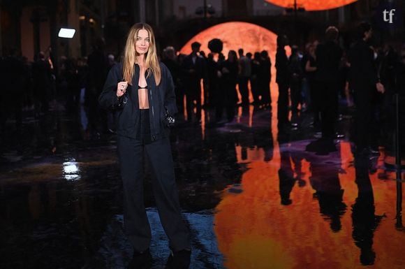 Pour l'occasion, Margot Robbie portait une création signée Dilara Fındıkoğlu.