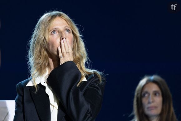 Au début des années 90, les deux comédiennes faisaient toutes les deux partie du casting de la pièce de théâtre Comme tu veux, de Luigi Pirandello et Fanny Ardant a défendu une jeune Sandrine Kiberlain des mains de l’acteur qui jouait son père.