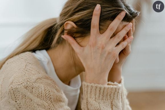 La jeune fille décrit l'enfer du quotidien de sa mère, entre les violences physiques et psychologiques.