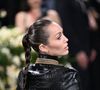 “J’ai tout perdu” : Miley Cyrus victime de bodyshaming dévoile tous ses traumas dans le podcast Reclaiming with Monica Lewinsky