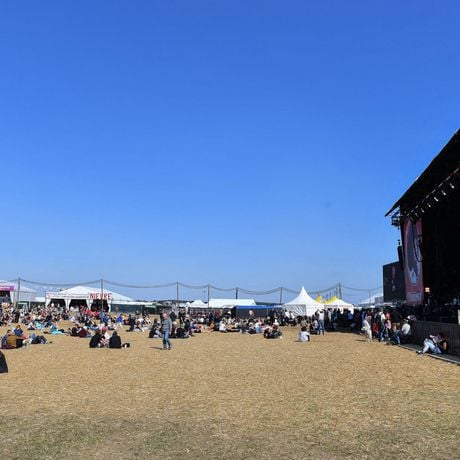 "Annulez leurs concerts" : la Fête de l'Huma suscite l'indignation en programmant des artistes accusés de violences physiques et sexuelles