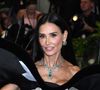 "C'est un podcast qui est si authentique, convaincant et érotique qu'il donne envie de faire l'amour avec son partenaire après l'avoir écouté. On y retrouve l'étonnante et sexy Demi Moore, qui a donné vie à mes personnages et leur a donné une sensualité et une sexualité palpables", se réjouissait à propos du podcast initial sa réalisatrice, Shana Feste donc.