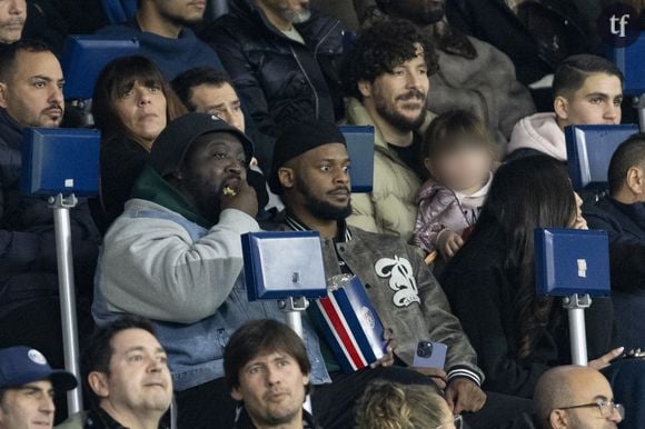 "Sécurité des femmes humoristes, spectateurs heurtés… Leur retour sur scène, avant la fin de la procédure judiciaire, divise le milieu de l’humour."