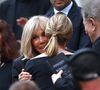 “C’est bien un homme !” : Victime de harcèlement transphobe, Brigitte Macron porte plainte avec Emmanuel Macron mais la haine et les fake news perdurent en ligne