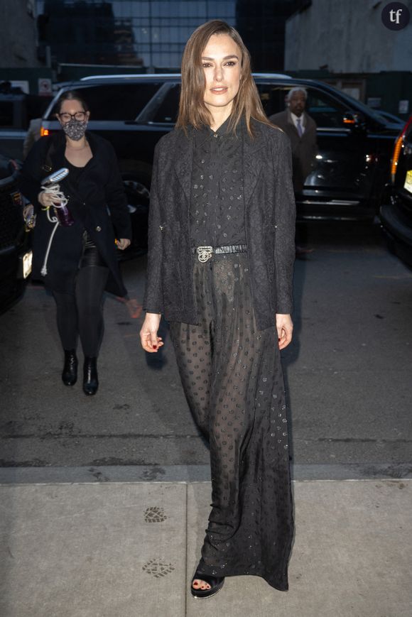 La cinéaste du premier opus finalise actuellement le scénario de cette inattendue suite, plus de 20 ans après le mégasuccès (76 millions de dollars au box-office) de l'original. Et à Deadline, elle explique qu'une bonne partie du casting originel devrait effectivement être de la partie. On sait encore peu de choses sur l'écriture en question, mais on s'imagine qu'elle prendra en compte des décennies d'évolution - du jeu, et du regard du public - concernant le foot féminin.