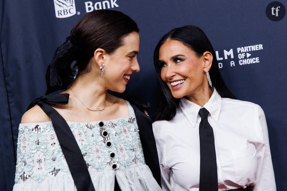 Comme le rapportent nos confrères de Première, Margaret Qualley a mis pas moins d'un an à se remettre de ces marques bien visibles sur son visage. La manière dont elle en parle est très décomplexée : la star semble s'exprimer à l'unisson du mouvement de la skin positivity, le body positive qui a trait à l'acné, notamment, et qui tend à envoyer valser tous les complexes et la honte autour des imperfections de la peau. C'est très libérateur.