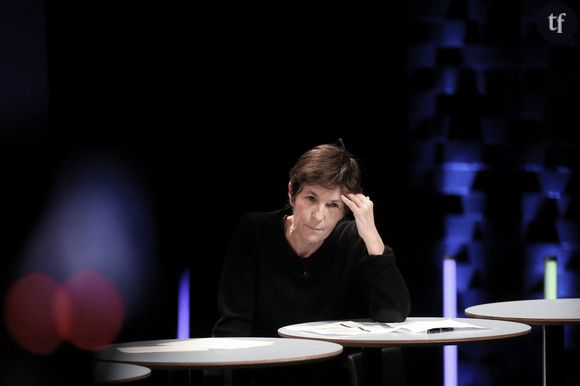 "Toute la littérature de la 'victimisation' n'est pas forcément de la littérature, ce n'est pas parce qu'on est une victime qu'on a du talent ! c'est la vérité... La littérature y est considérée comme un médicament, comme une thérapie. Or la littérature n'est pas un Xanax. Mais je suis conscient de dire un truc horrible !", poursuit de son côté Frédéric Beigbeder.