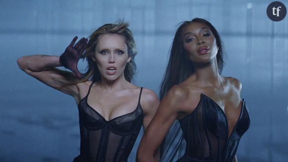 Quand Naomi Campbell dit non aux clips, c'est définitif. Enfin, presque. Car pour Miley Cyrus, la supermodel a fait une exception spectaculaire. Dans le clip d'« Every Girl You've Ever Loved », les deux icônes livrent un face-à-face saisissant, mêlant esthétique rétro et sensualité assumée.