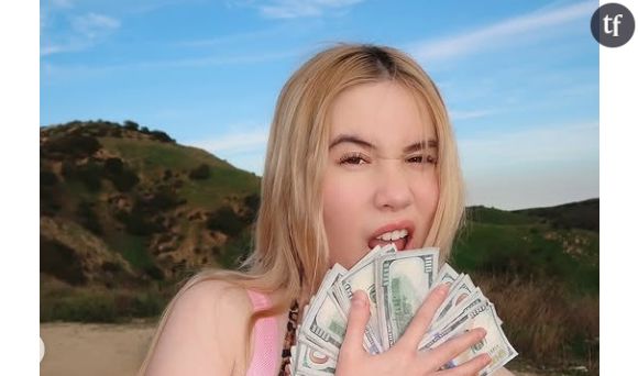 Plus d’un million de dollars en 3 heures, c’est la somme que prétend avoir gagné Lil Tay, une jeune canadienne qui vient tout juste de célébrer son 18e anniversaire. Si beaucoup s’attaquent à la jeune fille pour son comportement, cette information semble soulever une question bien plus alarmante sur l’hypersexualisation des jeunes filles.