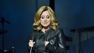 "Tes seins ont pas bougé", "t'étais grosse avant" : quand Lara Fabian vivait la pire interview avec Thierry Ardisson