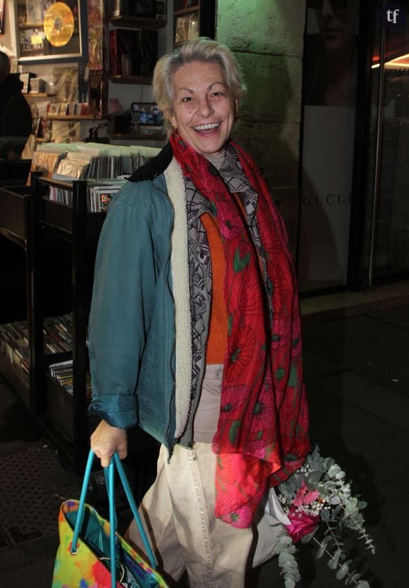 Même quand il s’agit d’aborder la sexualité, l’orgasme au féminin, le plaisir, la jouissance. Ainsi, elle dégomme volontiers les machos qui fustigent les “féministes mal baisées” en posant une bonne question : mal baisée d’accord, mais à cause de qui ? Face à elle, dans son dernier essai, l’autrice et documentariste Ovidie s’interroge à l’unisson, en dénonçant le slut shaming.